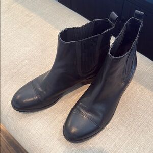 C. Wonder Black Leather Women's Ankle Boots